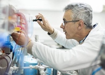 From Downtime to Dynamo: Industrial Manufacturer Moves to 100% Storage Availability